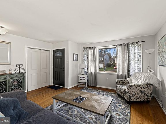 4th image of 517 Evans Ave