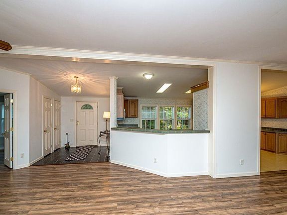 6th image of 36 Cardinal Way