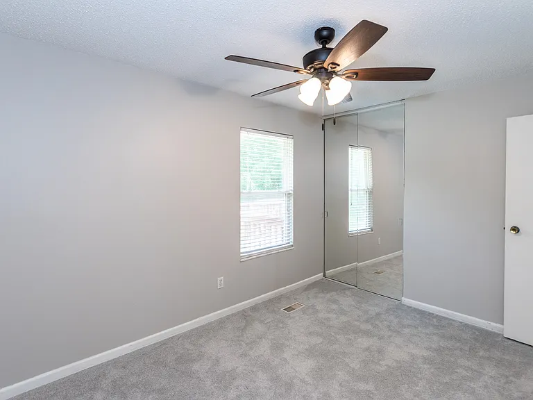 91 Elk Run Dr — Photo 12
