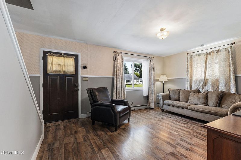 5th image of 1080 Alheim Drive