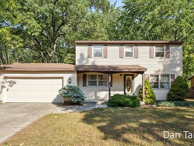 1752 Bonneville Dr, Norton Shores, MI, 49441