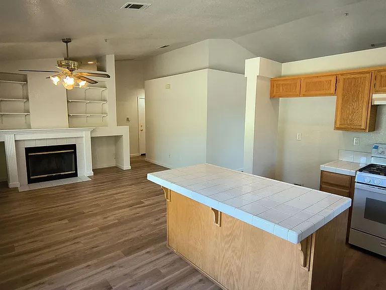 6968 Sunridge Dr — Photo 8