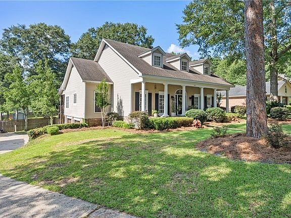 2nd image of 6812 Hunters Ct
