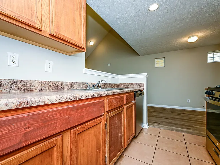 145 Meadowridge Dr — Photo 6