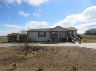 606 Hackberry St, Windom, TX 75492