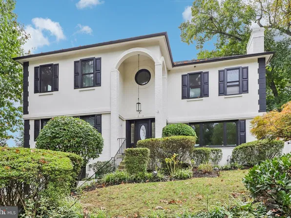 2110 Sudbury Pl NW, Washington, DC 20012