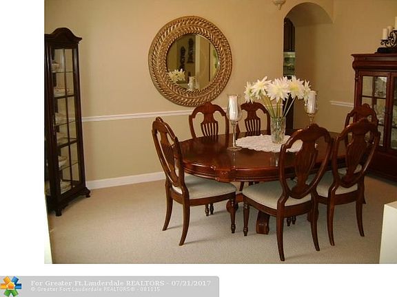 4th image of 16602 Cedar Run Dr