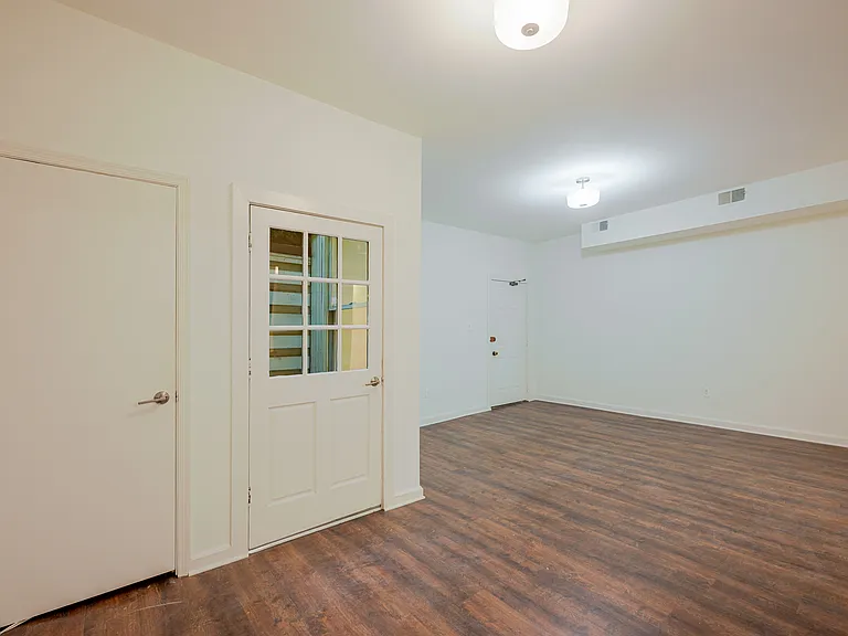 650 D St SE #2 — Photo 12