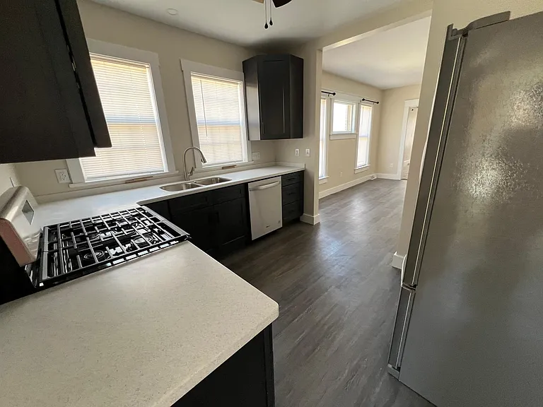 2402 Raspberry St #1 — Photo 12