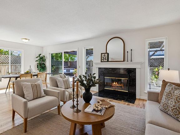 2nd image of 30 Bedford Cove