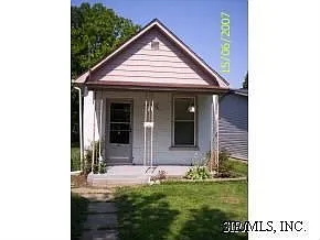 1739 Maple St photo 1