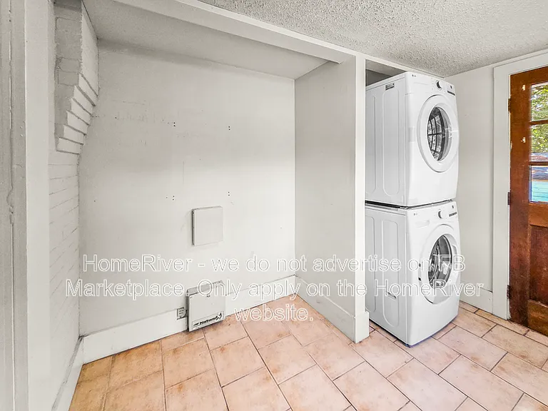 2548 28th St W — Photo 12