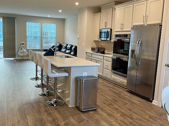 4th image of 1809 Sag Harbor Ln
