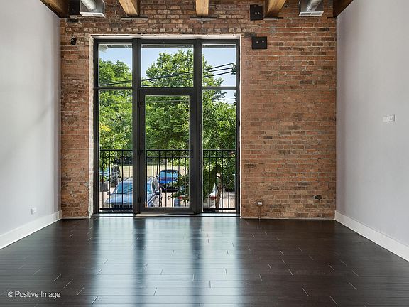 3rd image of 1600 S Jefferson St APT 103