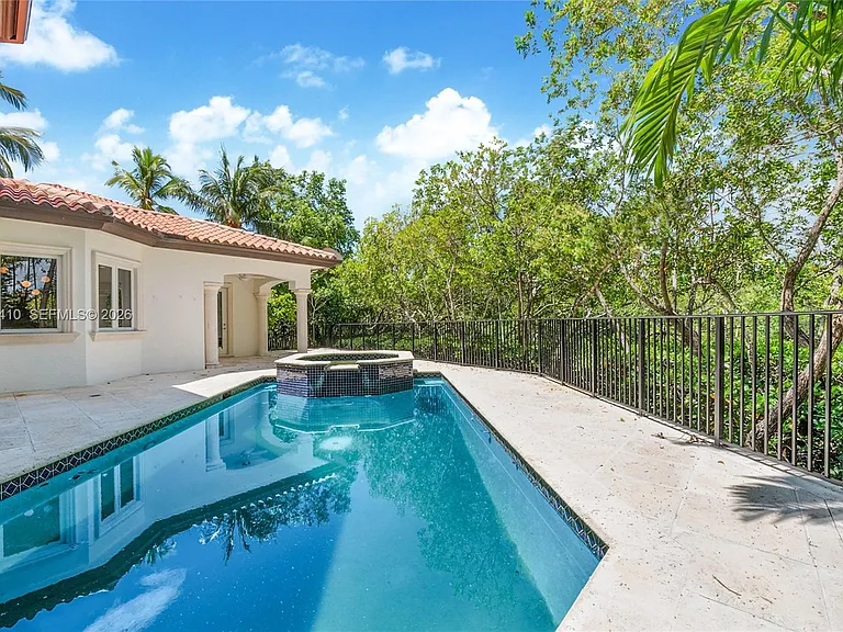 13680 Deering Bay Dr — Photo 15