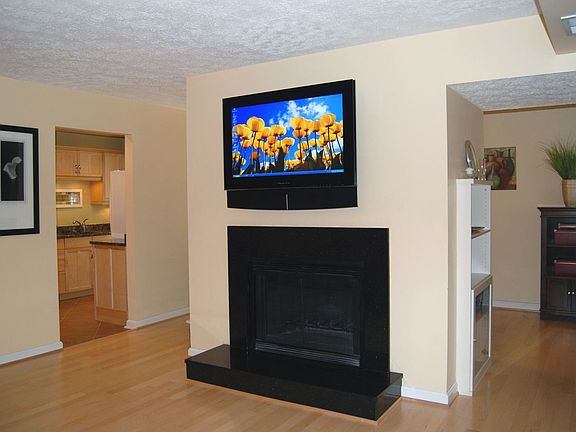 Open Floor Plan w/ Den