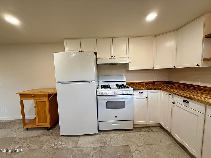 5th image of 35 Burdick Avenue
