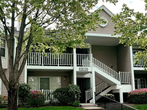 1138 Sycamore Ln, Mahwah, NJ 07430