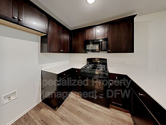 3rd image of 3951 Paragon Trl