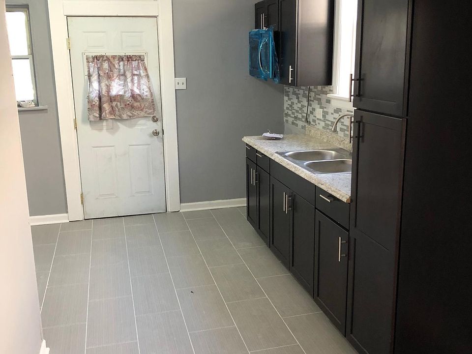 2nd image of 8540 S Bennett Ave #3