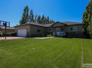 19 N White Pine Ln, Rigby, ID 83442