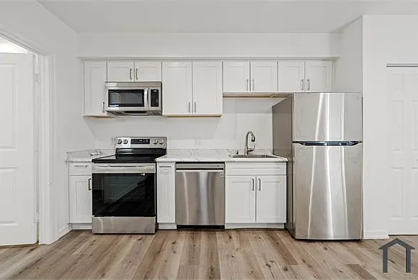 2428 Highland Ave — Photo 7