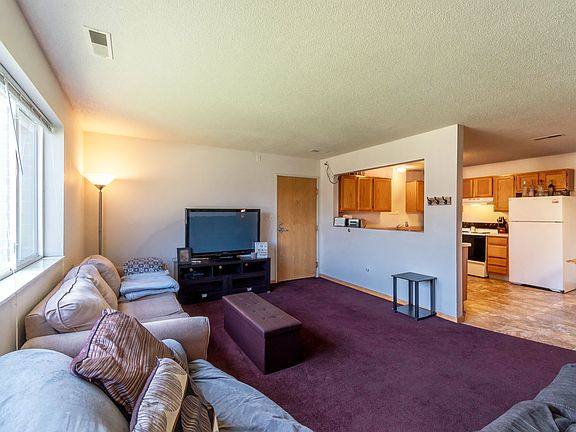 5th image of 9105 University Ave APT 9