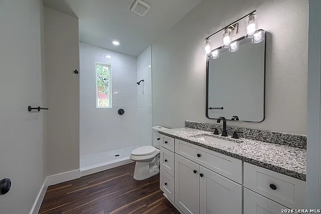 823 W French Pl — Photo 8