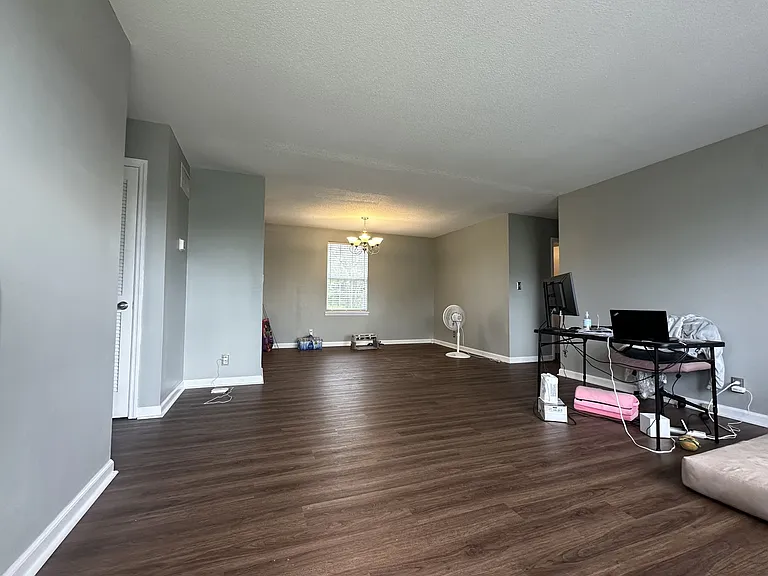 361 Dupuis Dr — Photo 4