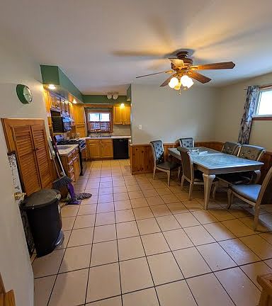 2nd image of 43 S Thomas Ave