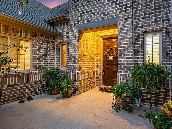 4th image of 3017 Francesca Dr