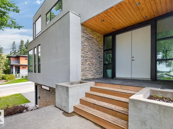 14 A Birch Dr, Saint Albert, AB T8N 0C9