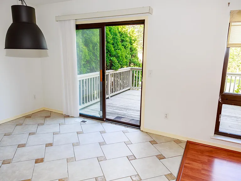 716 Eton Ct — Photo 6