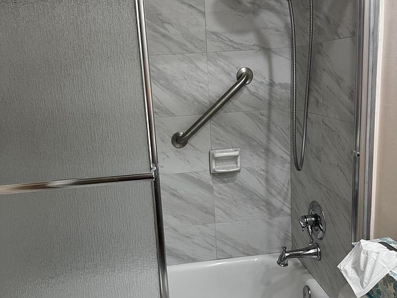 4th image of 478 Flanders J #478