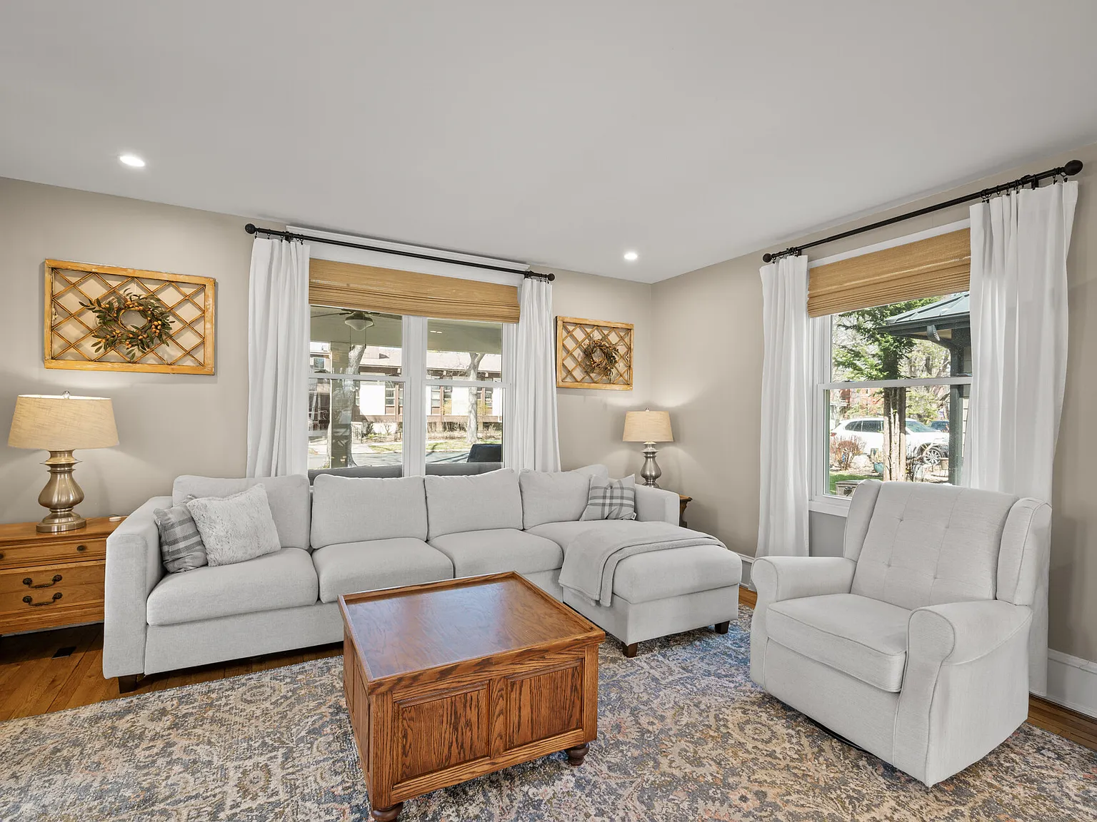 3 bed, 1.5 bath, 1711 sqft, $4,000 — Photo 4