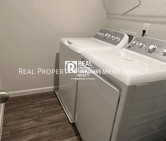 1313 Bent Willow Dr — Photo 17