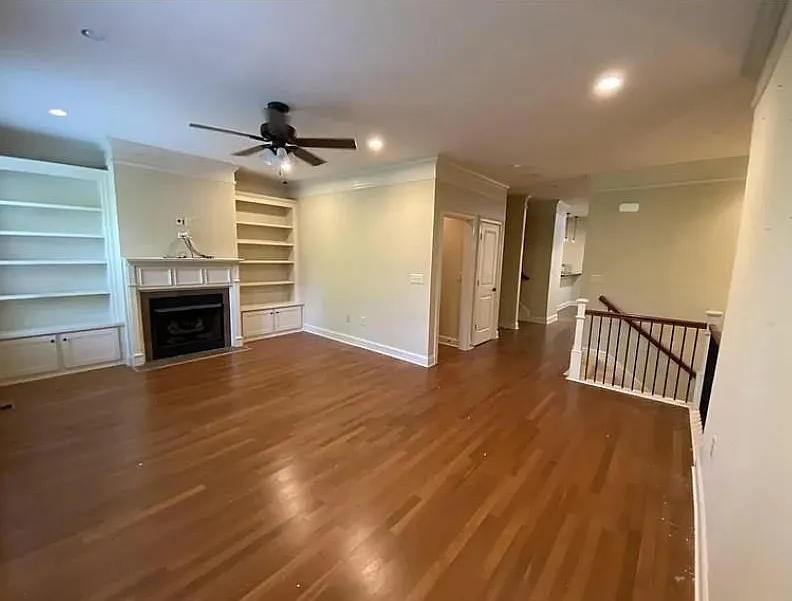4 bed, 3.5 bath, 2300 sqft, $2,895 — Photo 4