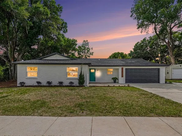 707 Queens Ct, Seffner, FL 33584