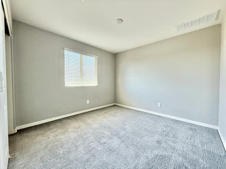 6803 N 88th Dr — Photo 15