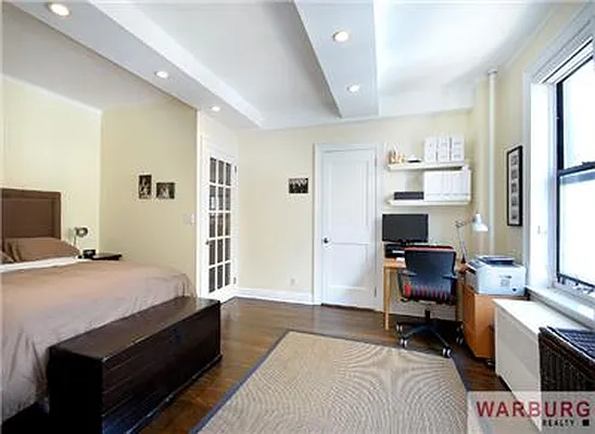Sold by Warburg | media 5
