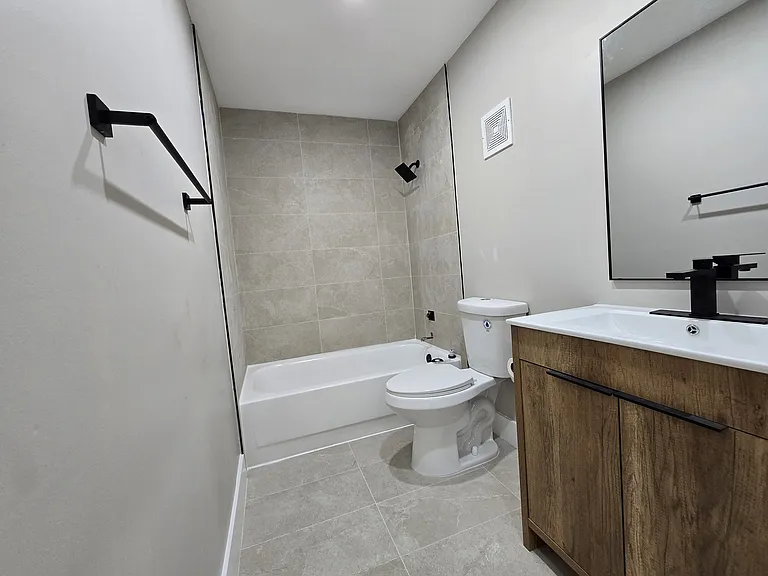 17120 SW 94th Ave #404 — Photo 9