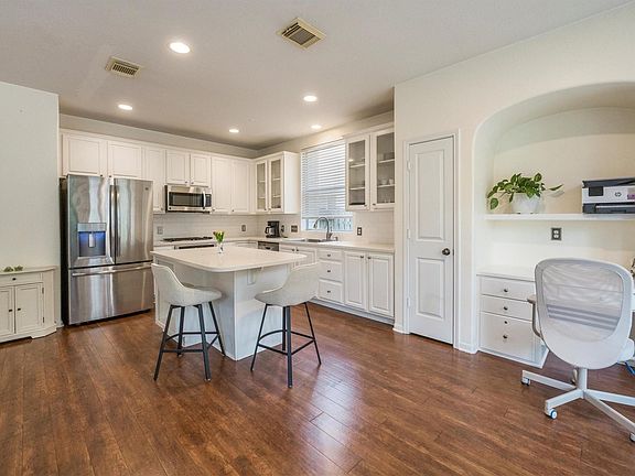 4th image of 14 N Flickering Sun Cir