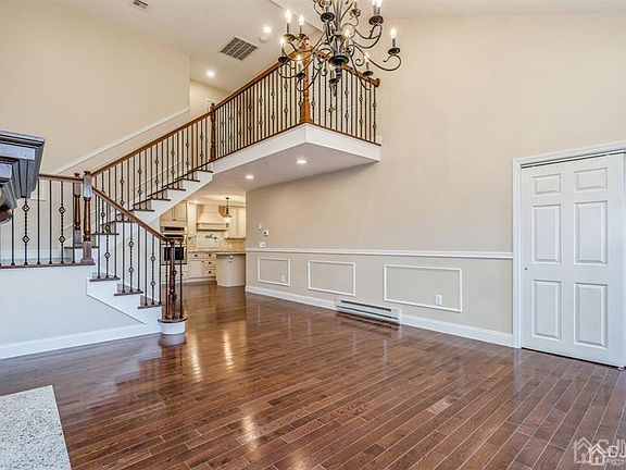 3rd image of 443 Dahlia Pl #B