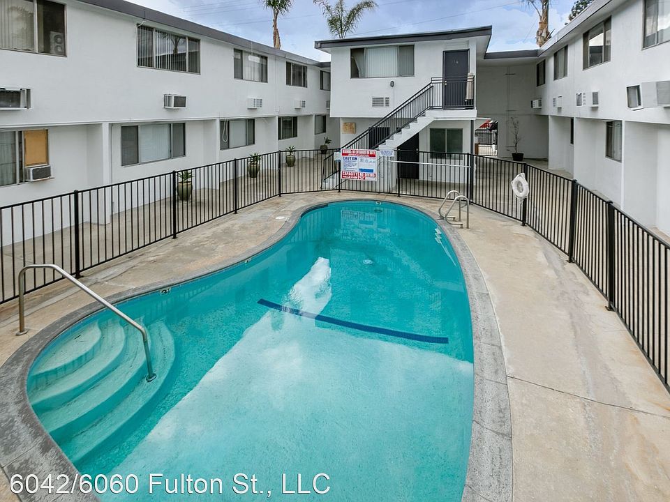 1st image of 6060 Fulton Ave #10