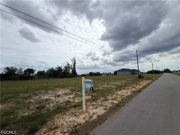904 NE 20th St, Cape Coral, FL 33909