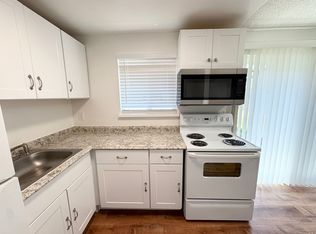 R2212 - Pinewood Apartments, Vancouver, WA 98661