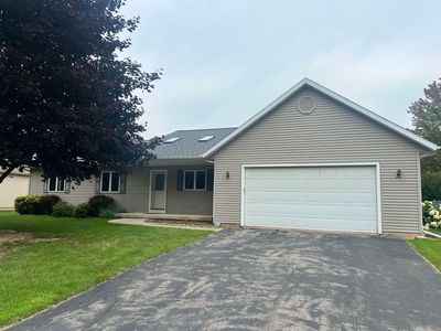 940 Buffalo Ridge Ln, Waupaca, WI, 54981