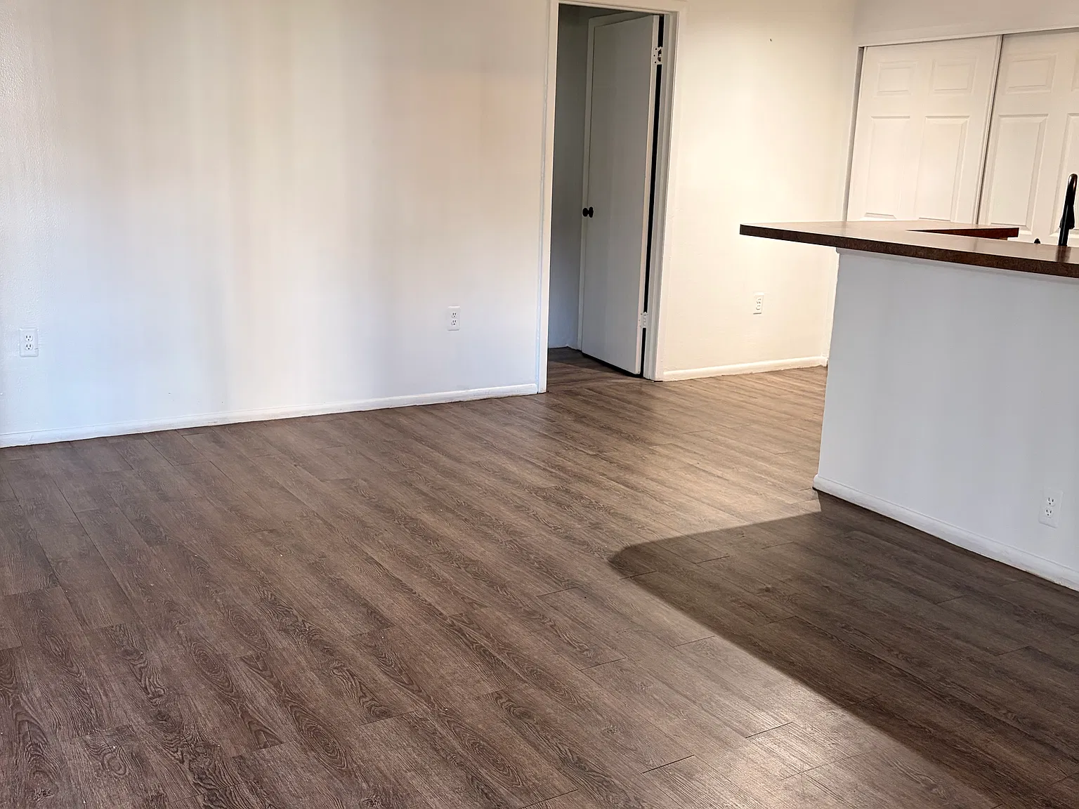 2 bed, 2.0 bath, 960 sqft, $1,400 — Photo 1