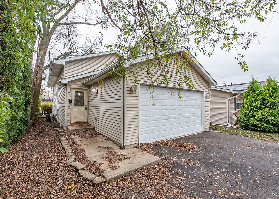 1st image of 19 E Pineview Dr