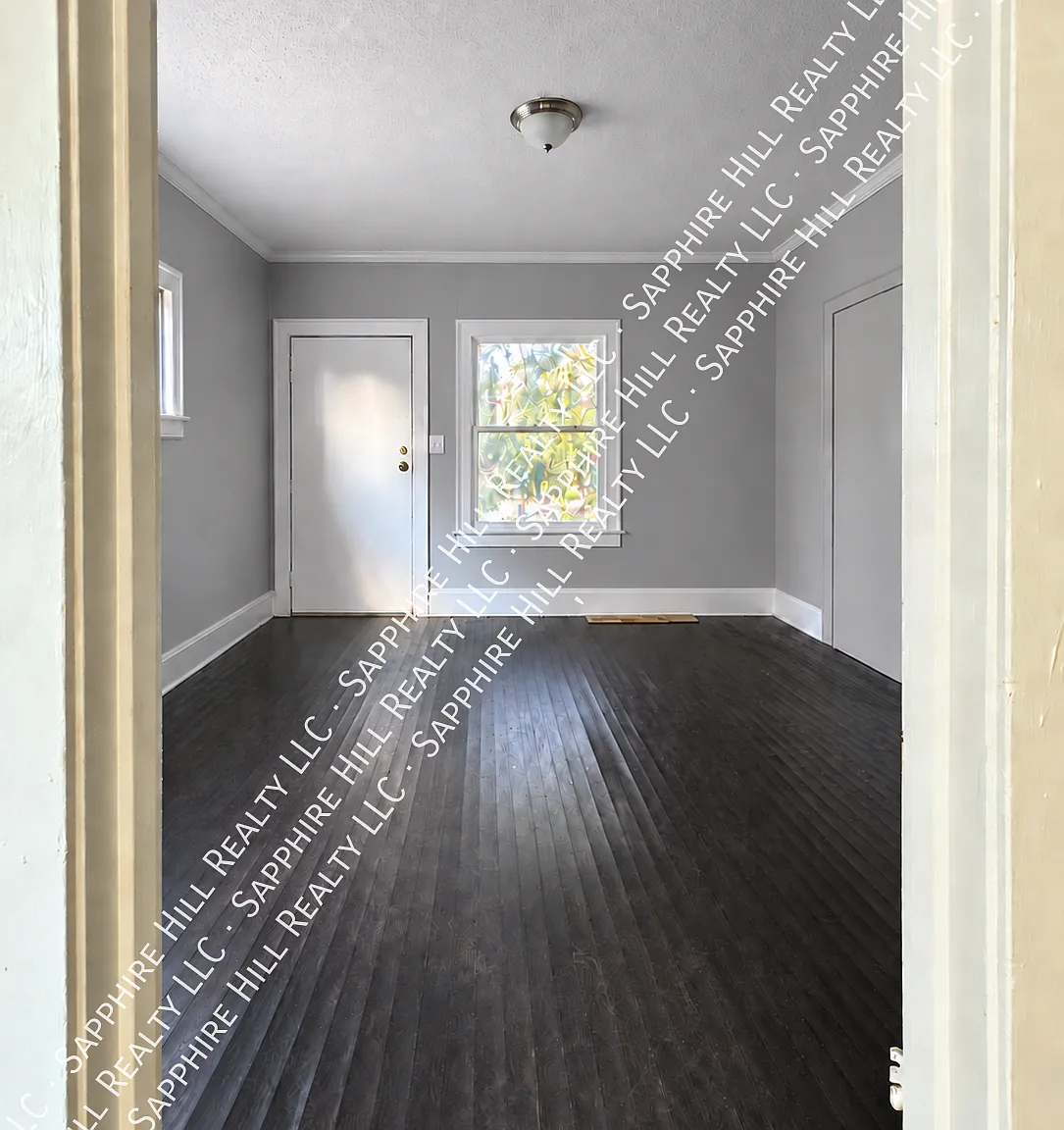 2 bed, $1,100 — Photo 3